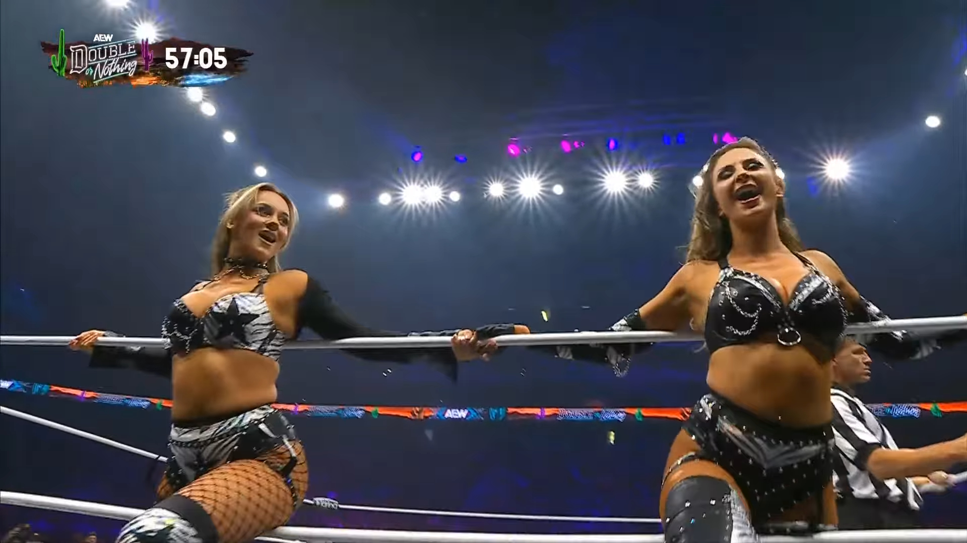 Anna-Jay-y-Harley-Cameron-en-el-PPV-AEW-Double-or-Nothing-2025-25-de-mayo-de-2025-AEW.jpg