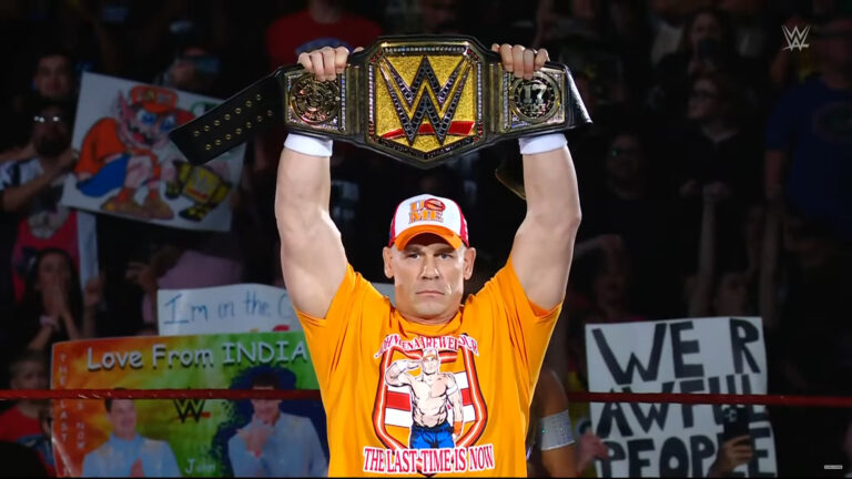 John-Cena-como-Campeon-Indisputable-WWE-en-WWE-Saturday-Nights-Main-Event-24-de-mayo-de-2025-WWE.jpg