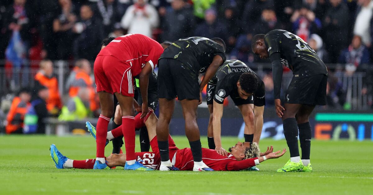 Hugo Ekitike stretchered off in worrying scenes as Liverpool forced to change | Football | Sport